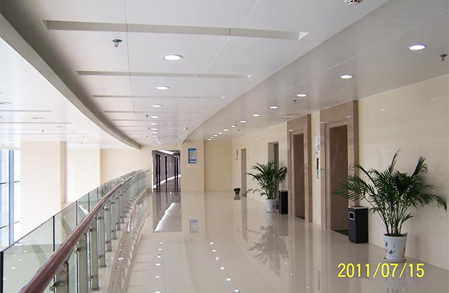 黃(huáng)石黃(huáng)金(jīn)山(shān)辦公樓