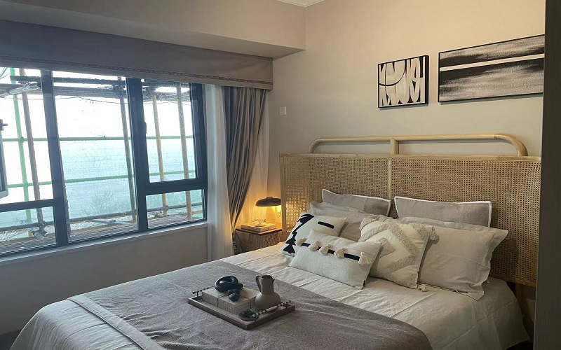 楚天都(dōu)市(shì)·半城(chéng)伴山(shān)