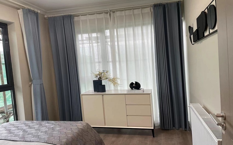 楚天都(dōu)市(shì)·半城(chéng)伴山(shān)