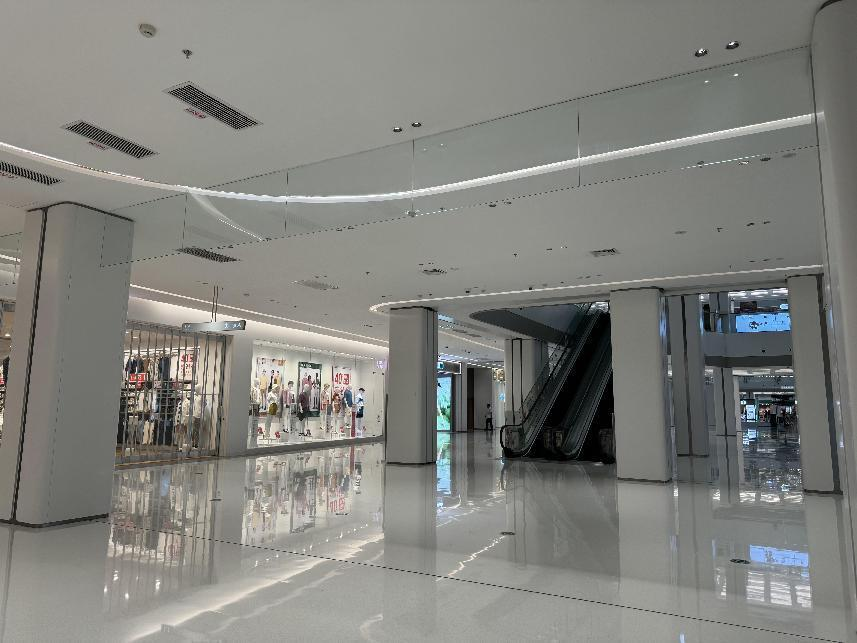 武漢中商鵬程銷品茂裝飾裝修改造工(gōng)程6